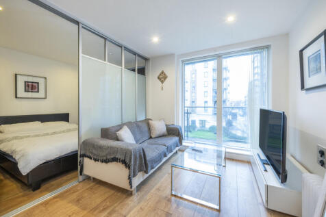 Studio flat for sale
