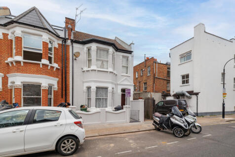 Bronsart Road, Fulham, London 1 bed flat for sale