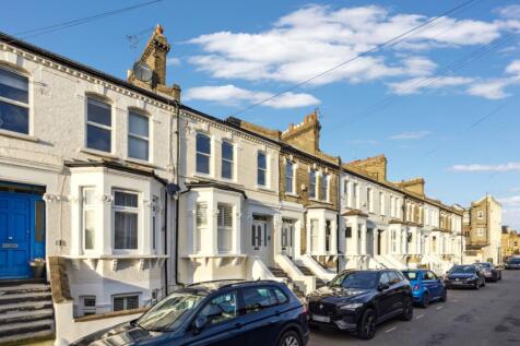 Parkville Road, Fulham, London 2 bed maisonette for sale