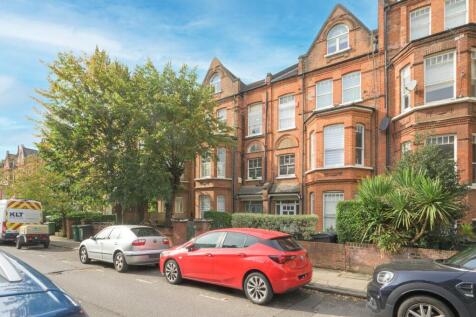 Goldhurst Terrace, South Hampstead... 3 bed flat for sale