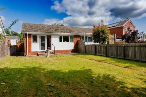 2 bedroom semi-detached bungalow for sale