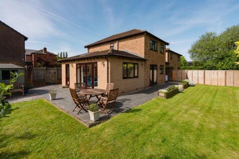 The Oaks, Yeoford, EX17 4 bed link detached house for sale