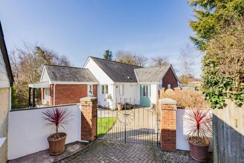 South Molton Street, Chulmleigh, EX18 4 bed detached bungalow for sale