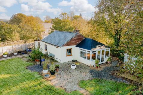North Tawton, EX20 3 bed detached bungalow for sale