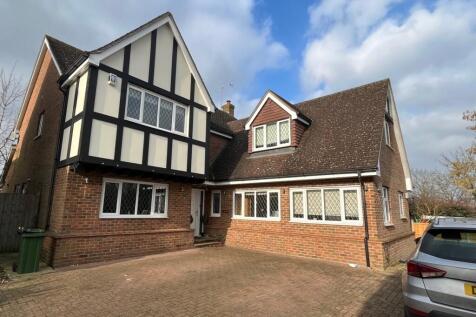 Hedgerows, Hutton, Brentwood, CM13 5 bed detached house for sale