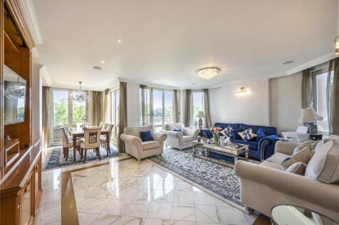 3 bedroom flat for sale
