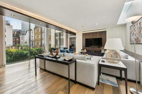 Buckingham Gate, London, SW1E 3 bed flat for sale