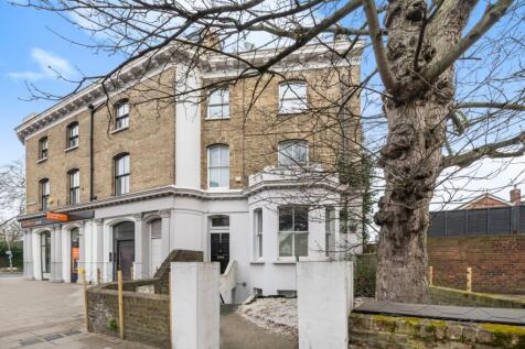 Upper Richmond Road, London 3 bed flat for sale