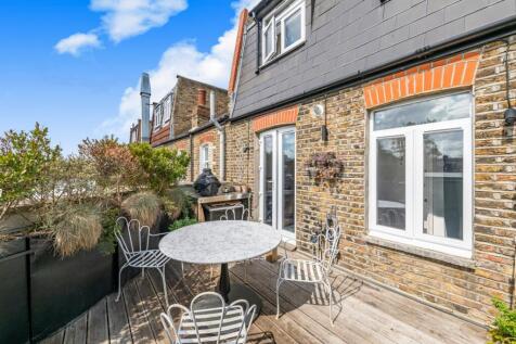 Putney Bridge Road, London 2 bed flat for sale