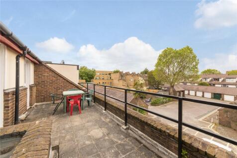 4 bedroom flat for sale