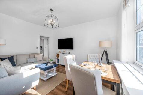 Matilda House, St. Katharines Way... 2 bed flat for sale