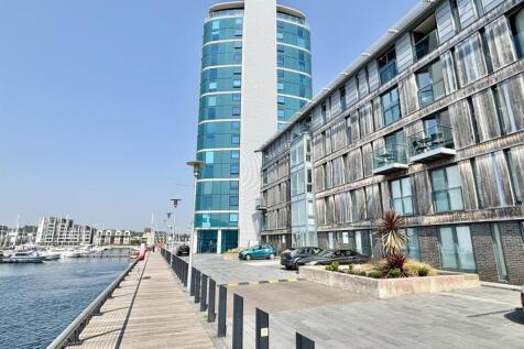 Dock Head Road, Chatham 2 bed apartment for sale