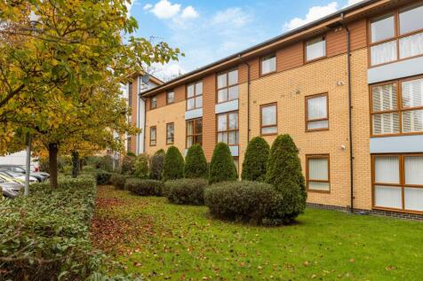 Commonwealth Drive, Crawley RH10 2 bed retirement property for sale