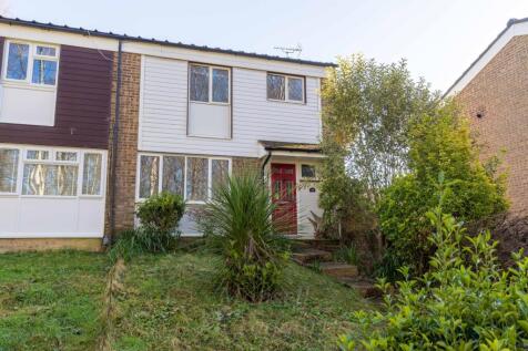 Seaford Road, Crawley RH11 3 bed end of terrace house for sale