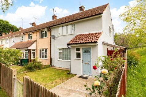 Cloverlands, Crawley RH10 2 bed end of terrace house for sale