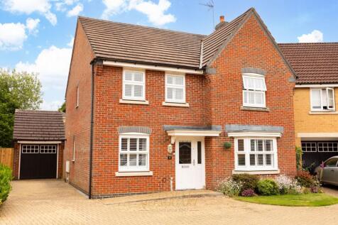 Lawrence Close, Crawley RH10 4 bed detached house for sale