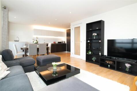 Pump House Crescent, Brentford, TW8 3 bed apartment for sale
