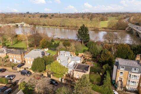 St. Peters Road, Twickenham, TW1 7 bed detached house for sale