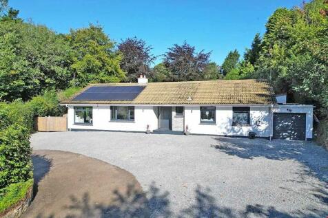 5 bedroom detached bungalow for sale