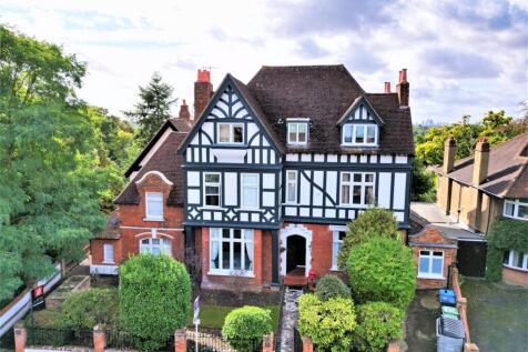 Oaklands Road, Bromley, BR1 3 bed flat for sale