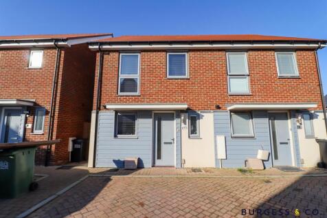 2 bedroom semi-detached house for sale