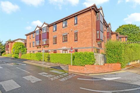 Hoskins Road, Oxted, Surrey, RH8 2 bed apartment for sale