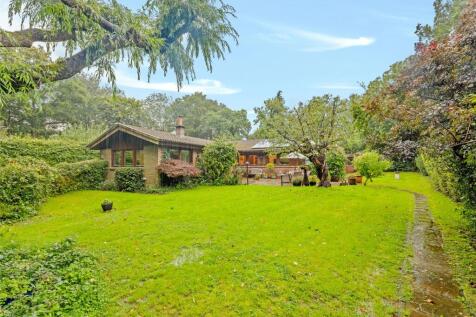 Holland Lane, Oxted, Surrey, RH8 4 bed bungalow for sale