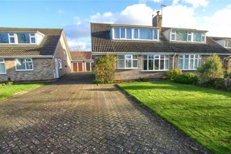 3 bedroom semi-detached house for sale