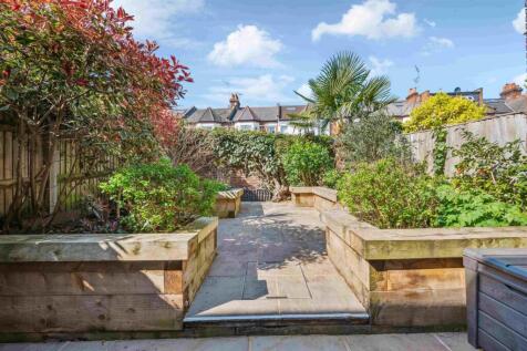 Colet Gardens, St Pauls Court... 2 bed flat for sale