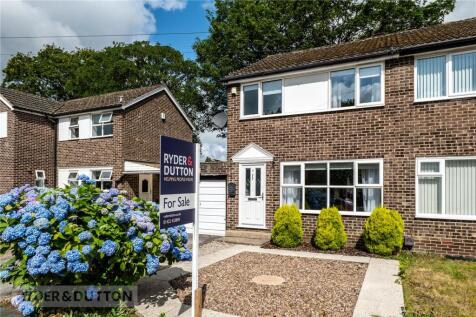 Park Close, Lightcliffe, Halifax... 3 bed semi