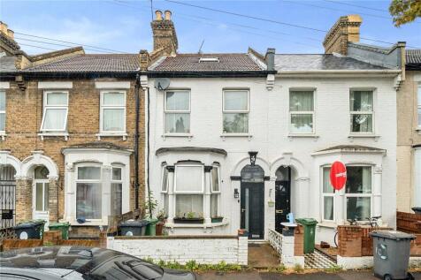 St. Mary's Road, London 4 bed terraced house for sale