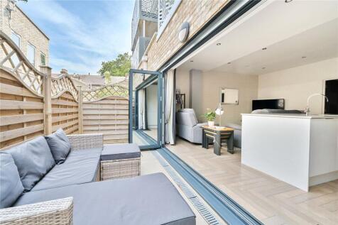 Smithys Mews, London 2 bed apartment for sale