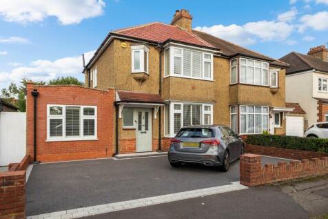 4 bedroom semi-detached house for sale