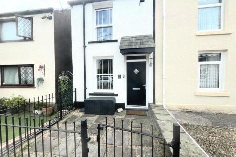 2 bedroom semi-detached house for sale