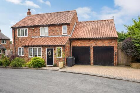 Manor Court, Heighington Village 4 bed detached house for sale