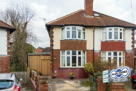 2 bedroom semi-detached house for sale