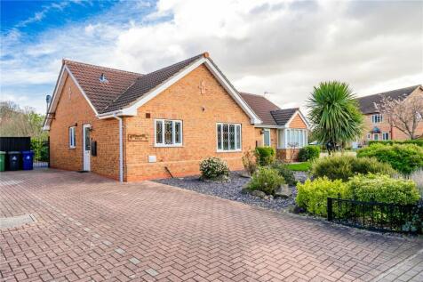 Emmanuel Court, Grimsby... 2 bed bungalow for sale