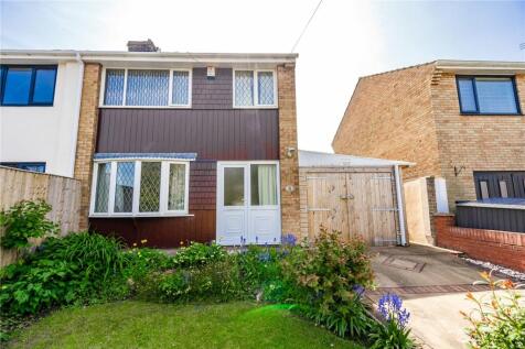 3 bedroom semi-detached house for sale