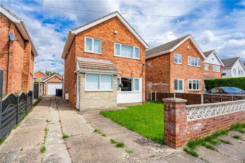 Larden Avenue, Grimsby, Lincolnshire... 3 bed detached house for sale