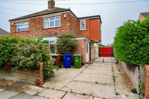 Sherwood Road, Grimsby, Lincolnshire... 3 bed semi