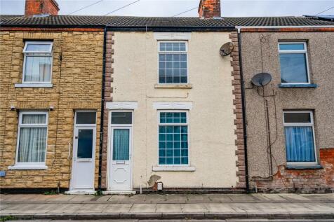 Dunmow Street, Grimsby, Lincolnshire... 3 bed terraced house for sale