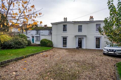 6 bedroom semi-detached house for sale
