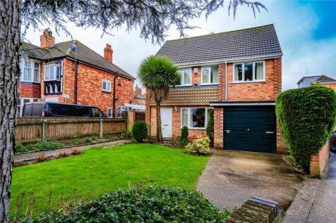 Scartho Road, Grimsby, Lincolnshire... 3 bed detached house for sale
