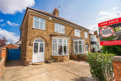 Queen Mary Avenue, Cleethorpes, DN35 3 bed semi