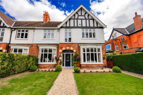 Park Drive, Grimsby, Lincolnshire, DN32 4 bed end of terrace house for sale