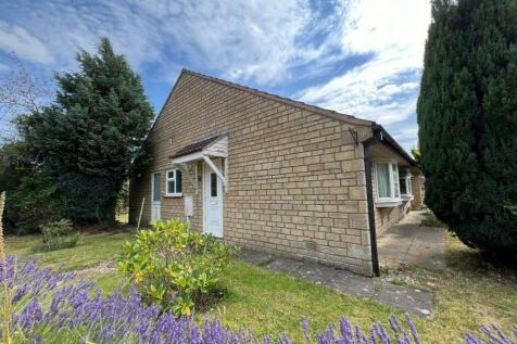 2 bedroom semi-detached bungalow for sale