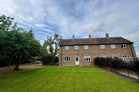 1 HILLTOP FARM COTTAGES, CROXTON... 3 bed semi