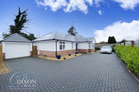 Pinehurst Road, West Moors, Ferndown... 3 bed bungalow for sale