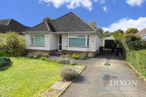 Oakhurst Road, West Moors, Dorset, BH22 2 bed bungalow for sale