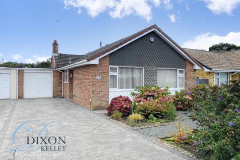 Pennington Crescent, West Moors... 2 bed bungalow for sale